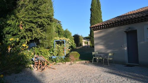 Studio indépendant avec parking