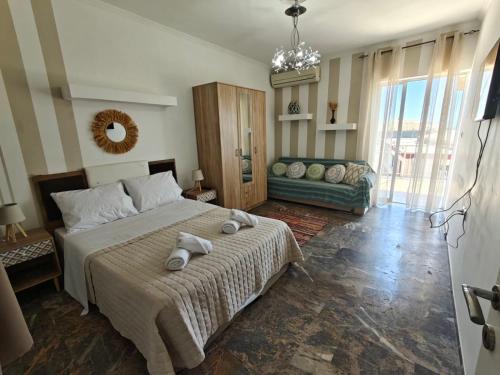 DINIKA'S luxury suites 1
