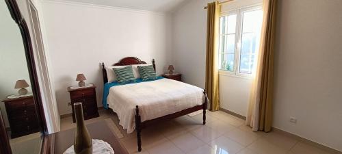 CASA COM VISTA E GARAGEm