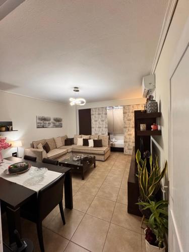 Hill View Apartment near Acropolis