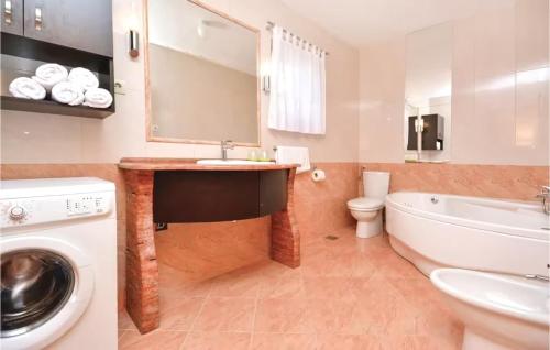 Nice Home In Podstrana With Private Swimming Pool, Can Be Inside Or Outside