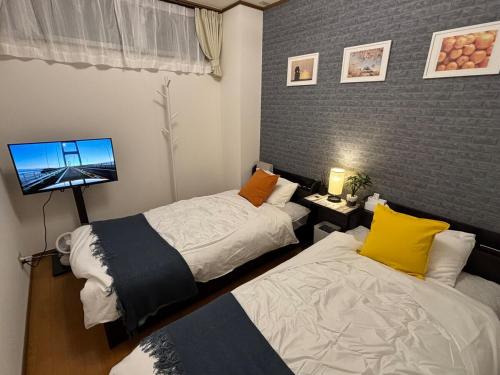 NewOp 50m2 for families, 2 bedrooms, 6 people, 5-minute walk from Matsuyama City Station, in the city, excellent access to sightseeing spots