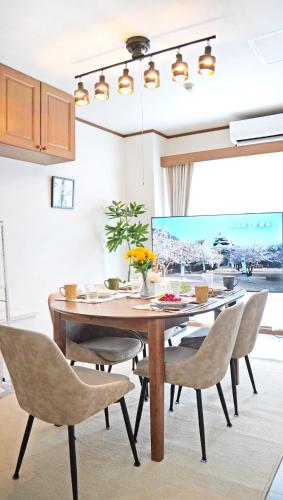 NewOp 50m2 for families, 2 bedrooms, 6 people, 5-minute walk from Matsuyama City Station, in the city, excellent access to sightseeing spots