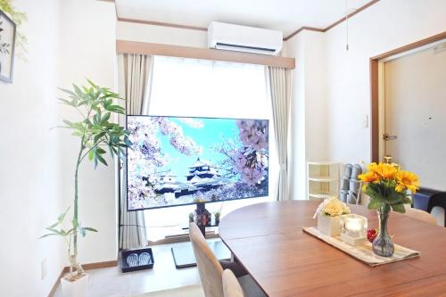 NewOp 50m2 for families, 2 bedrooms, 6 people, 5-minute walk from Matsuyama City Station, in the city, excellent access to sightseeing spots