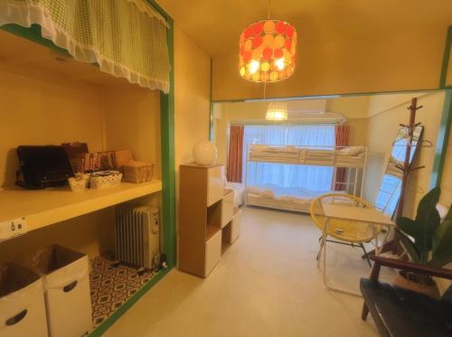 CreamyMoon Yellow 3 Beds Near from Airpot