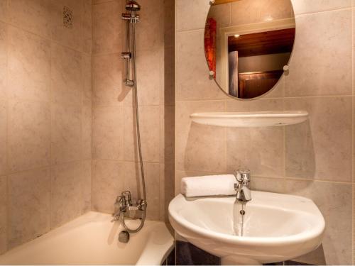 Appartement centre-ville, proche pistes, 10 pers, WiFi