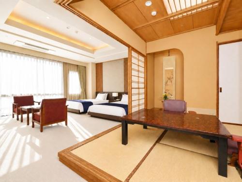 Yamashiro Onsen Miyabi no Yado Kaga Hyakumangoku