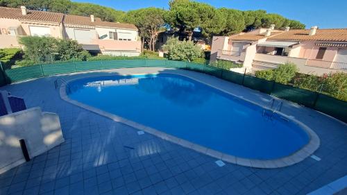 L'Écrin du Sud 4P Élégant, Clim , Piscine, 50m Village Naturiste