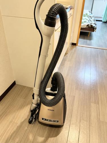 Sora 1-702