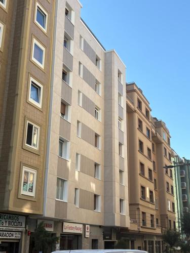 Zurriola Beach - NO PARTY AT HOME - NO FIESTAS EN CASA - 150 meters to Zurriola Beach - size 75m2