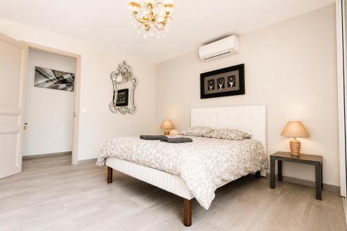 AC Duplex with Parking & Terrace Close to the Beaches BENAKEY