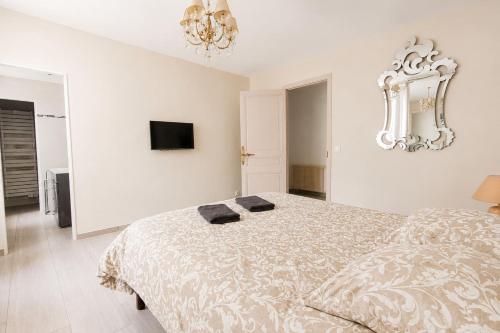 AC Duplex with Parking & Terrace Close to the Beaches BENAKEY