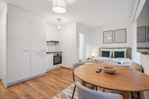 Exclusive studio near city center - Color 4