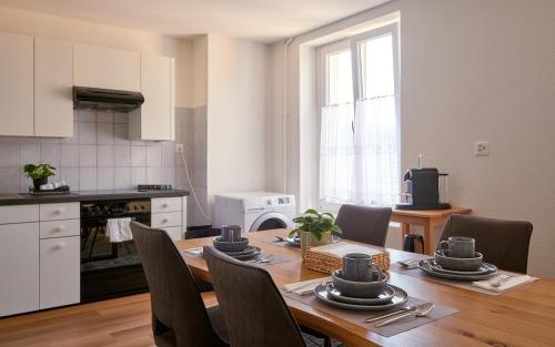 Modern city apartment with balcony - Limmatplatz