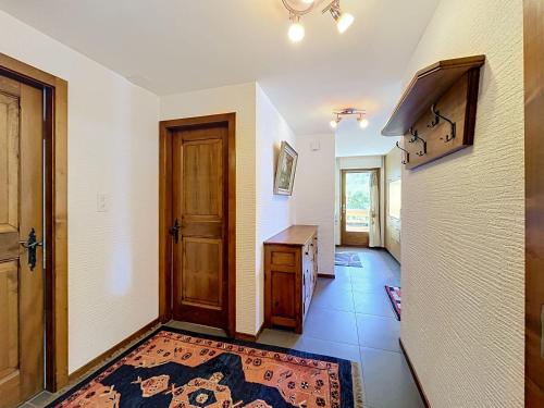 Concorde 123 Ski In 2 Bedroom Apartment in Verbier with Mountain Views and Fireplace