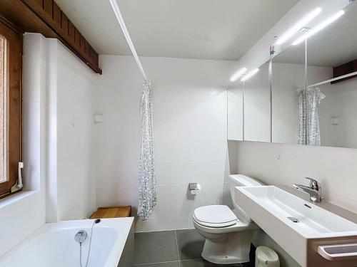 Concorde 123 Ski In 2 Bedroom Apartment in Verbier with Mountain Views and Fireplace