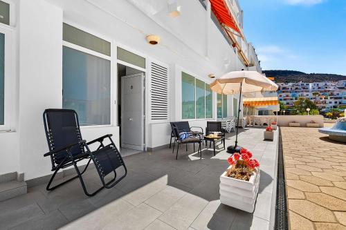 Azahara Playa Suites