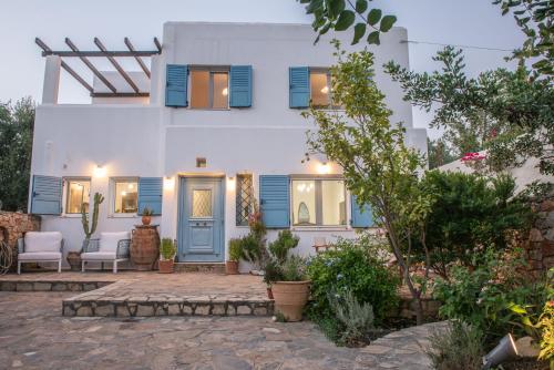 Villa Charoupi