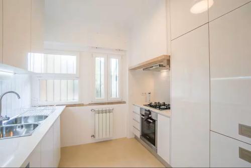 Apartment in Downtown Cascais with Garden