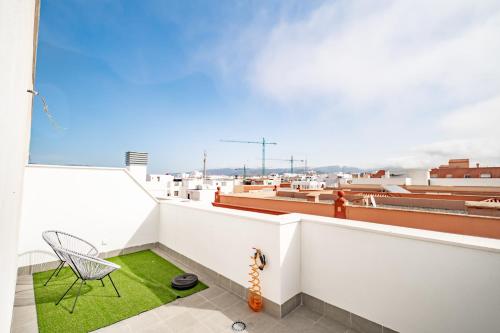 Kame House-3HAB, 3 terrazas con vistas al mar y parking, a un paso del centro