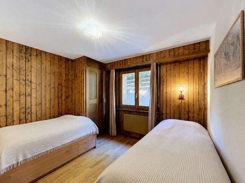 Concorde 123 Ski In 2 Bedroom Apartment in Verbier with Mountain Views and Fireplace