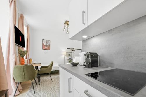 Premium Apartments, 10min to the city center, kitchen, no Elevator