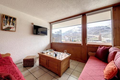 Résidence Aravis - Appartement spacieux · Skis aux pieds · Balcon vue station MAE-0244