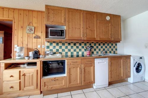 Résidence Aravis - Appartement spacieux · Skis aux pieds · Balcon vue station MAE-0244