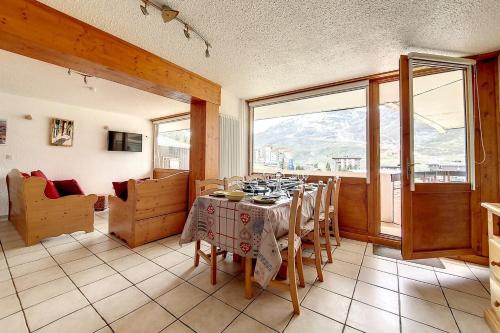 Résidence Aravis - Appartement spacieux · Skis aux pieds · Balcon vue station MAE-0244