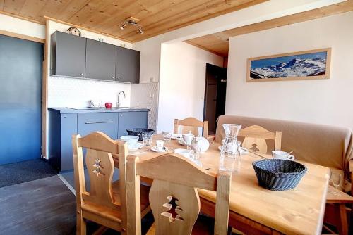 Résidence Les Lauzes - Appartement rénové · Départ et retour ski aux pieds MAE-0454