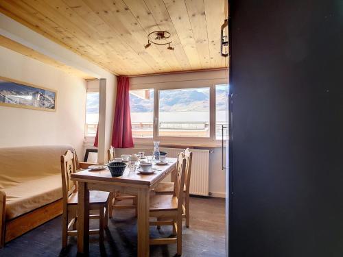 Résidence Les Lauzes - Appartement rénové · Départ et retour ski aux pieds MAE-0454