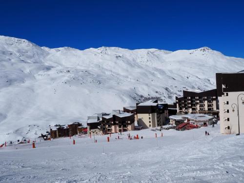 Résidence Cote D'or - Appartement spacieux · Départ et retour skis aux pieds ·Balcon MAE-0514