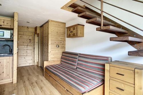 Résidence Caron - Appartement rénové, spacieux et moderne · Départ et retour skis aux pieds · Balcon MAE-0884