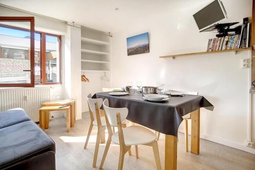 Résidence Les Lauzes - Appartement lumineux · Départ et retour ski aux pieds MAE-0964