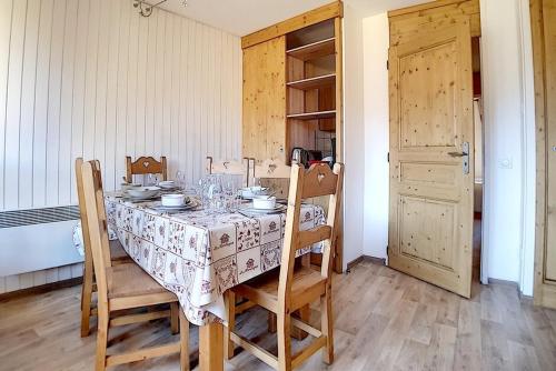 Résidence Origanes - Appartement confortable · Départ et retour skis aux pieds · Balcon Parking inclus MAE-1034