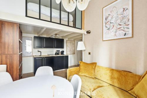 Parisian Chic Retreat - 2 Guests