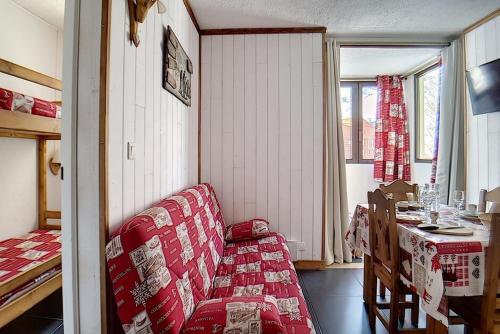 Résidence Le Sorbier - Appartement rénové · Départ et retour skis aux pieds · Vue sur les pistes MAE-1294