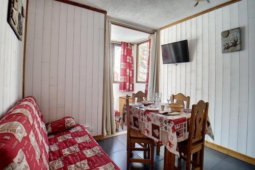 Résidence Le Sorbier - Appartement rénové · Départ et retour skis aux pieds · Vue sur les pistes MAE-1294
