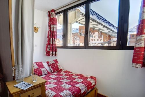 Résidence Le Sorbier - Appartement rénové · Départ et retour skis aux pieds · Vue sur les pistes MAE-1294
