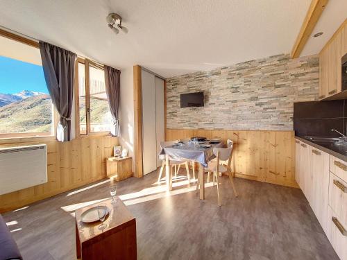 Résidence Ski Soleil - Appartement rénové · Départ ski aux pieds · Balcon MAE-1254