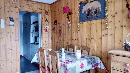Résidence Les Charmettes - Studio lumineux avec coin montagne · Au pied des pistes · Balcon MAE-2834
