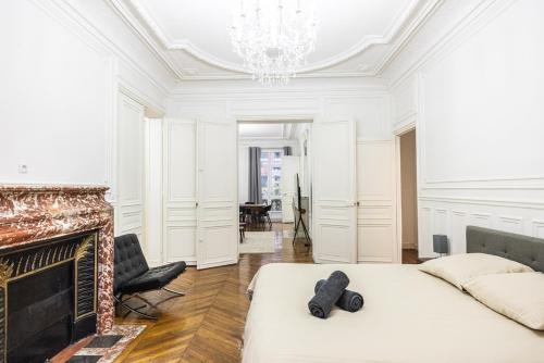 Exceptional Central Paris Apartment Walk to Top Attractions