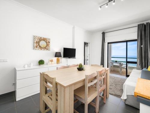 Atlantic Breeze Apartment