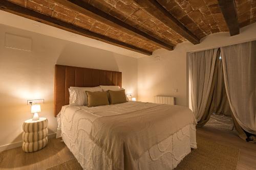 Charming Apartment with Terrace in Sants