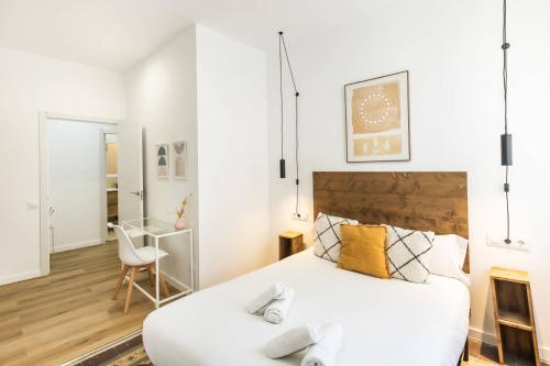 22ARA1105 - 3BR flat in the City Center