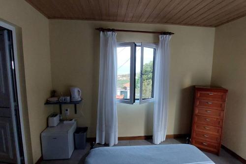 Private room with en-suite and private access