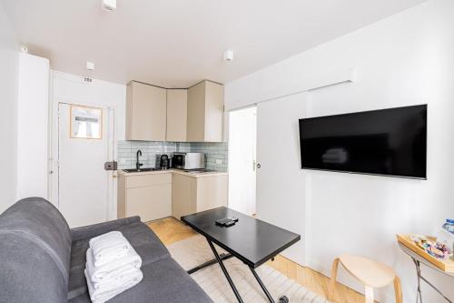 2Pers#1Chambre#Invalides#TourEiffel#Paris07