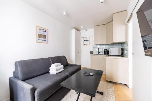 2Pers#1Chambre#Invalides#TourEiffel#Paris07