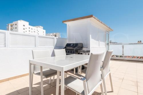 Chic Gem Rooftop terrace with BBQ REMS