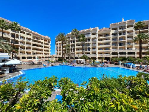 Pool View Studio Apartment Ref C015